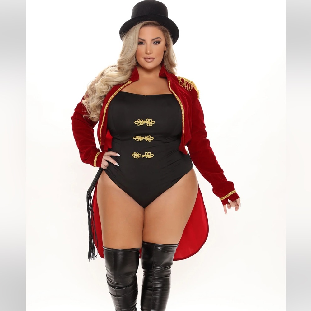 Fashion nova miss ring leader costume